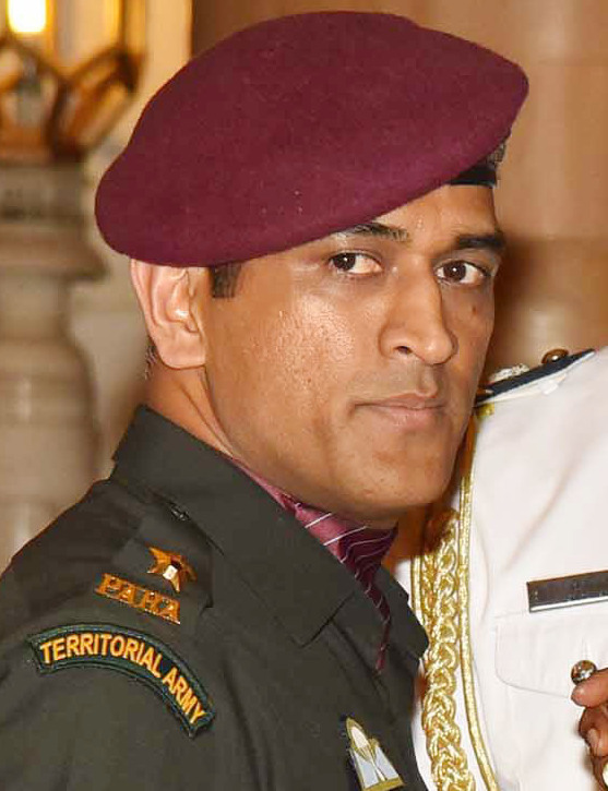 MS Dhoni receiving the Padma Bhushan award